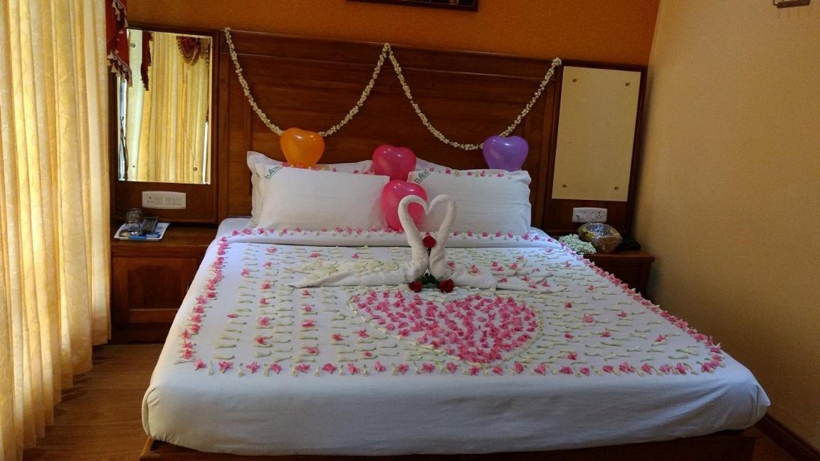Mmr Holiday Inn Ooty Exterior foto